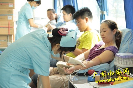 佛山水业集团员工积极无偿献血活动