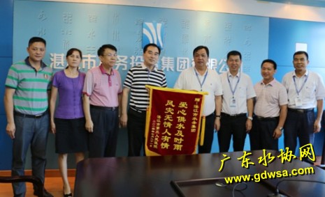 台风天医院用水告急 应急供水车及时解“渴”