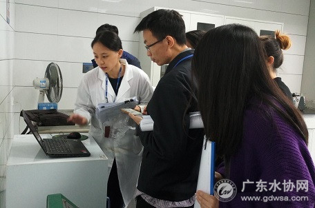 东莞水协组织举办净水用活性炭检测培训