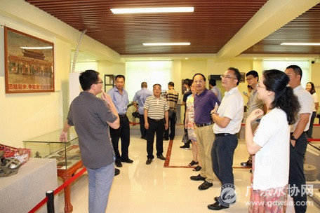 深圳市深水光明水务公司开展主题党建活动