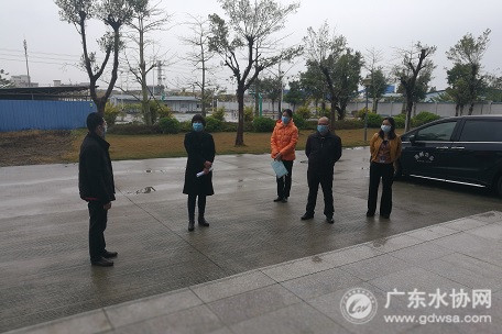 清新区委常委侯钻霞到清新太和水司检查指导疫情防控工作